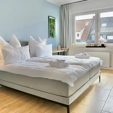 Apartamento Urbaner Komfort In Zentrumsnaehe, Balkon, Bis 6 Personen *