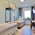 Апартаменти Urbaner Komfort In Zentrumsnaehe, Balkon, Bis 6 Personen Бремен