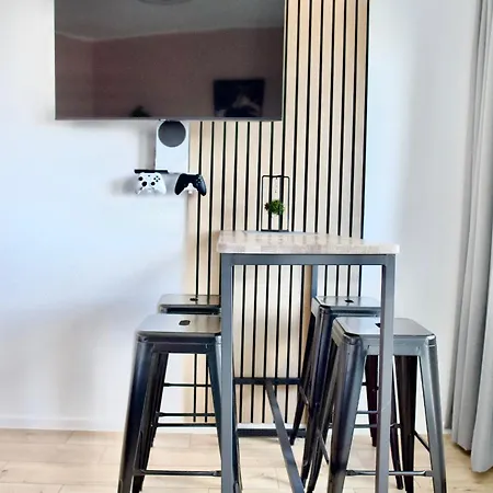 Апартаменты Urbaner Komfort In Zentrumsnaehe, Balkon, Bis 6 Personen