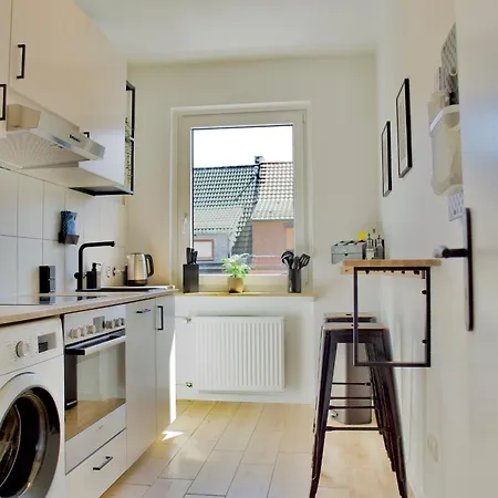 Urbaner Komfort In Zentrumsnaehe, Balkon, Bis 6 Personen Appartamento *