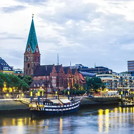 Апартаменты Urbaner Komfort In Zentrumsnaehe, Balkon, Bis 6 Personen *