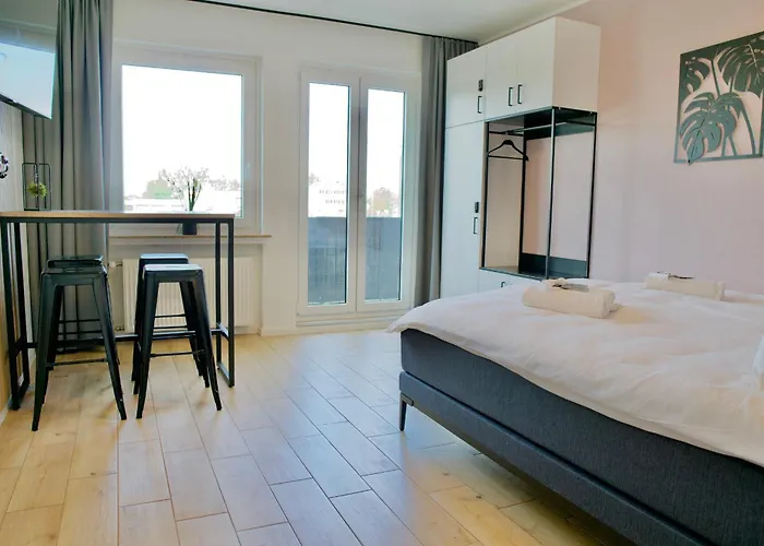 アパート Urbaner Komfort In Zentrumsnaehe, Balkon, Bis 6 Personen *